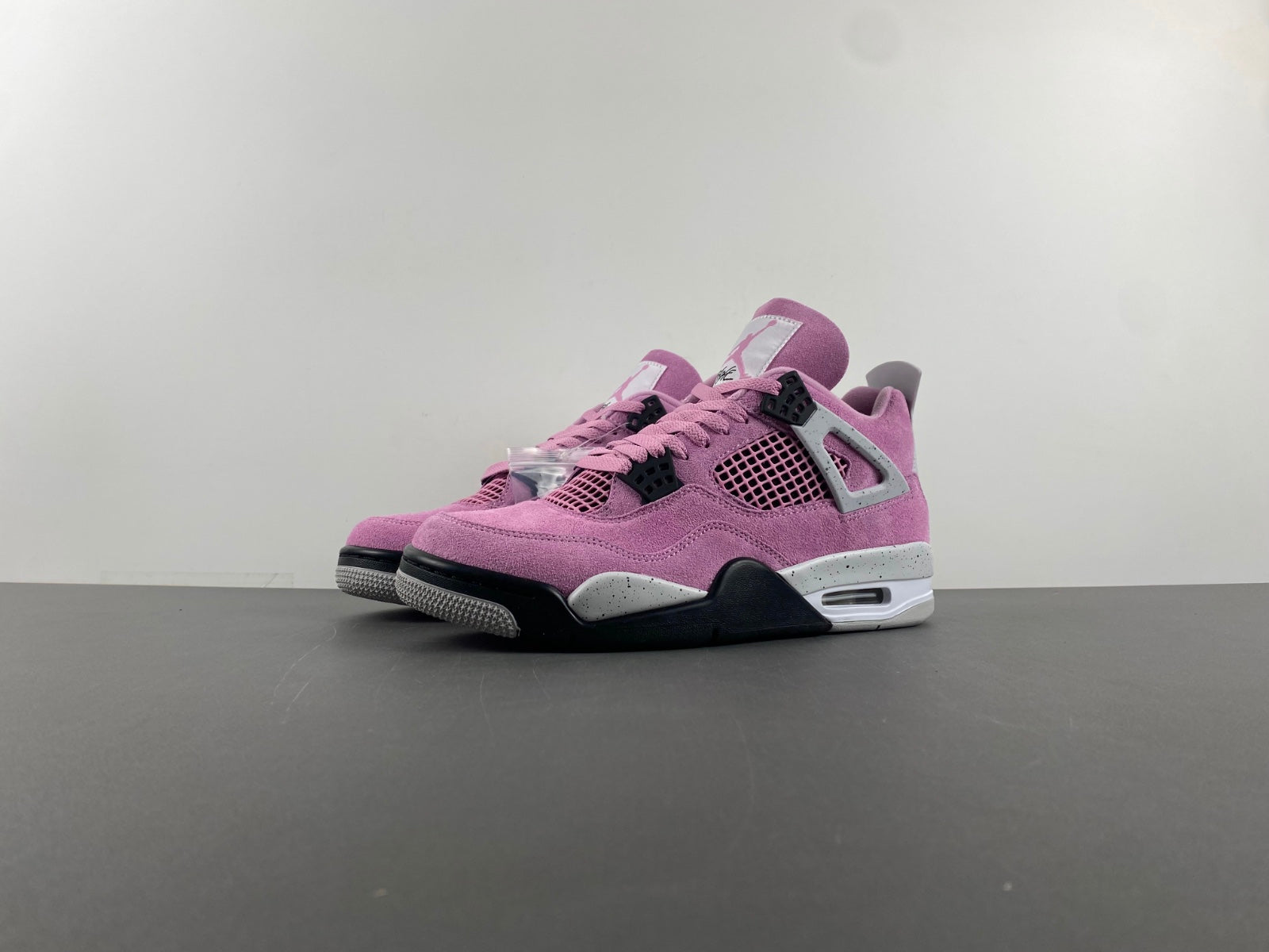 Air Jordan 4 Retro Orchid (wmns)