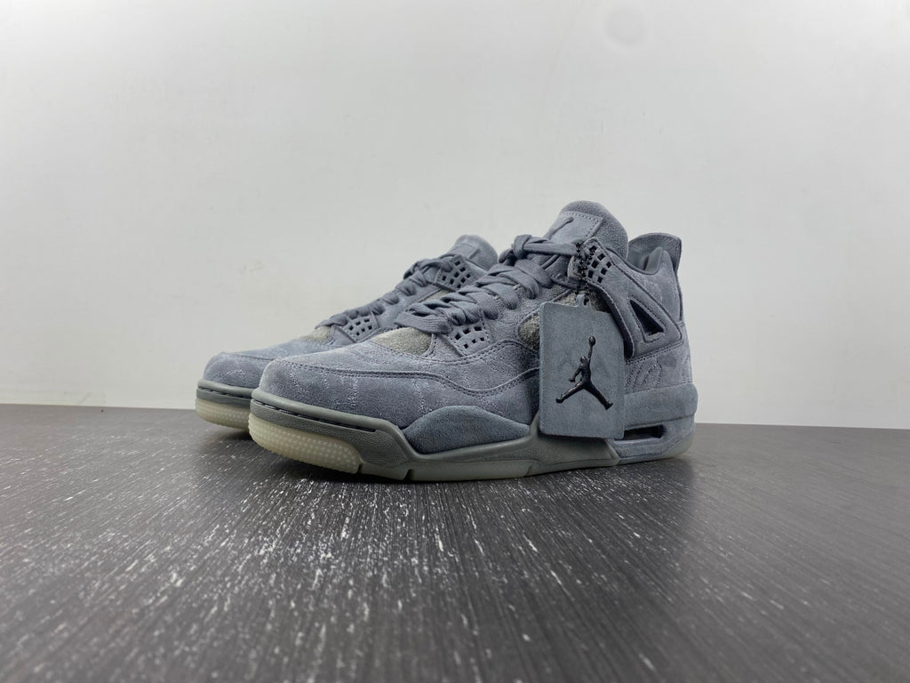 Air Jordan 4 Retro Kaws