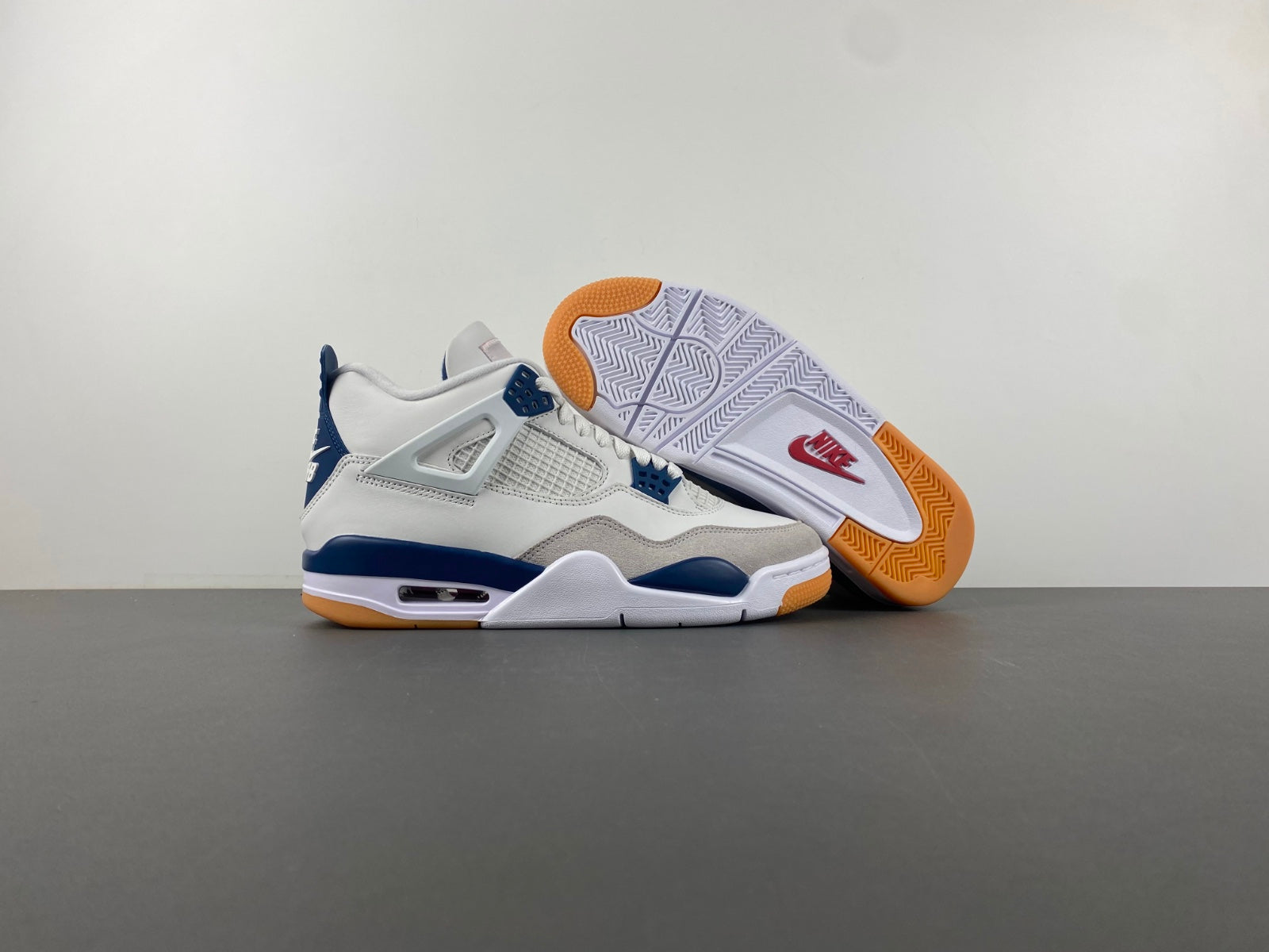 Air Jordan 4 Retro Navy