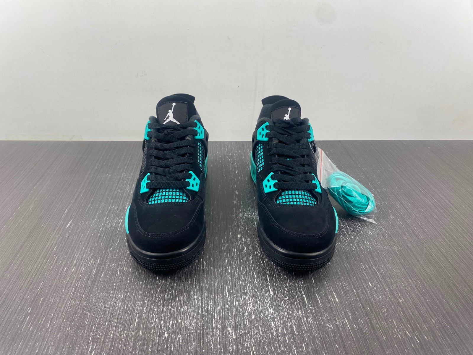 Air Jordan 4 Retro Tiffany