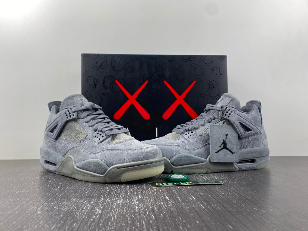 Air Jordan 4 Retro Kaws