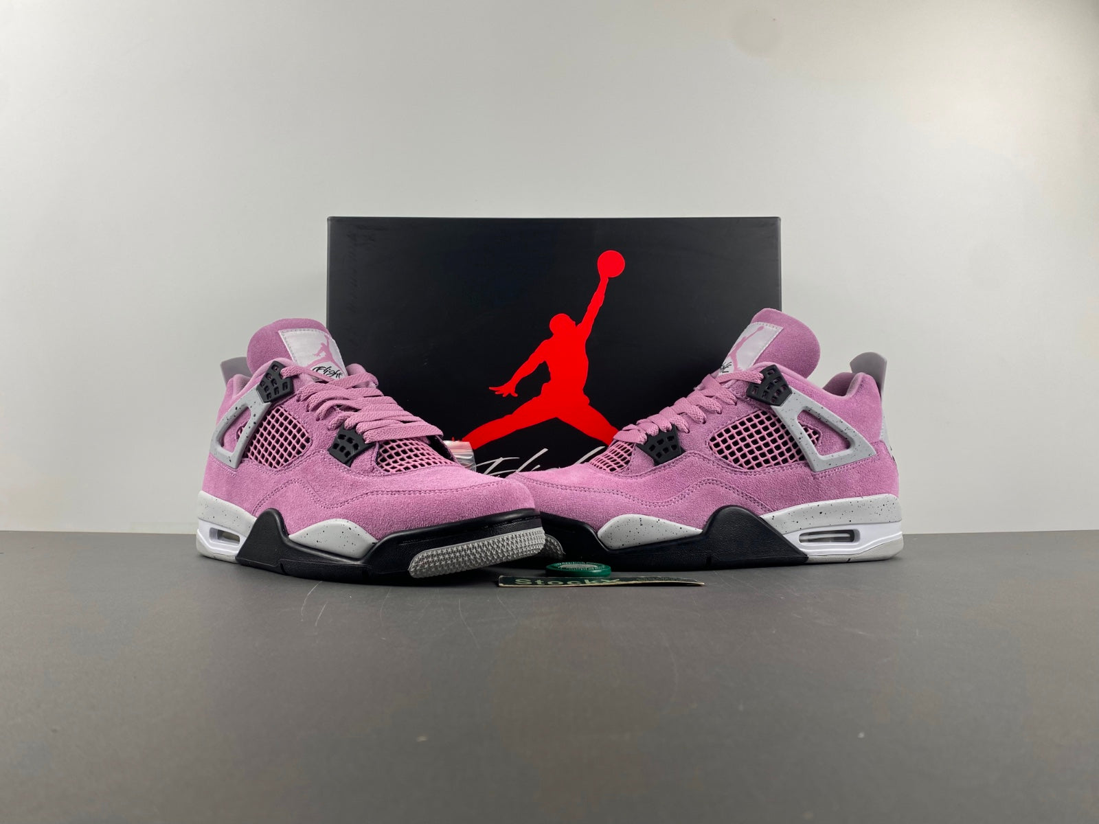 Air Jordan 4 Retro Orchid (wmns)