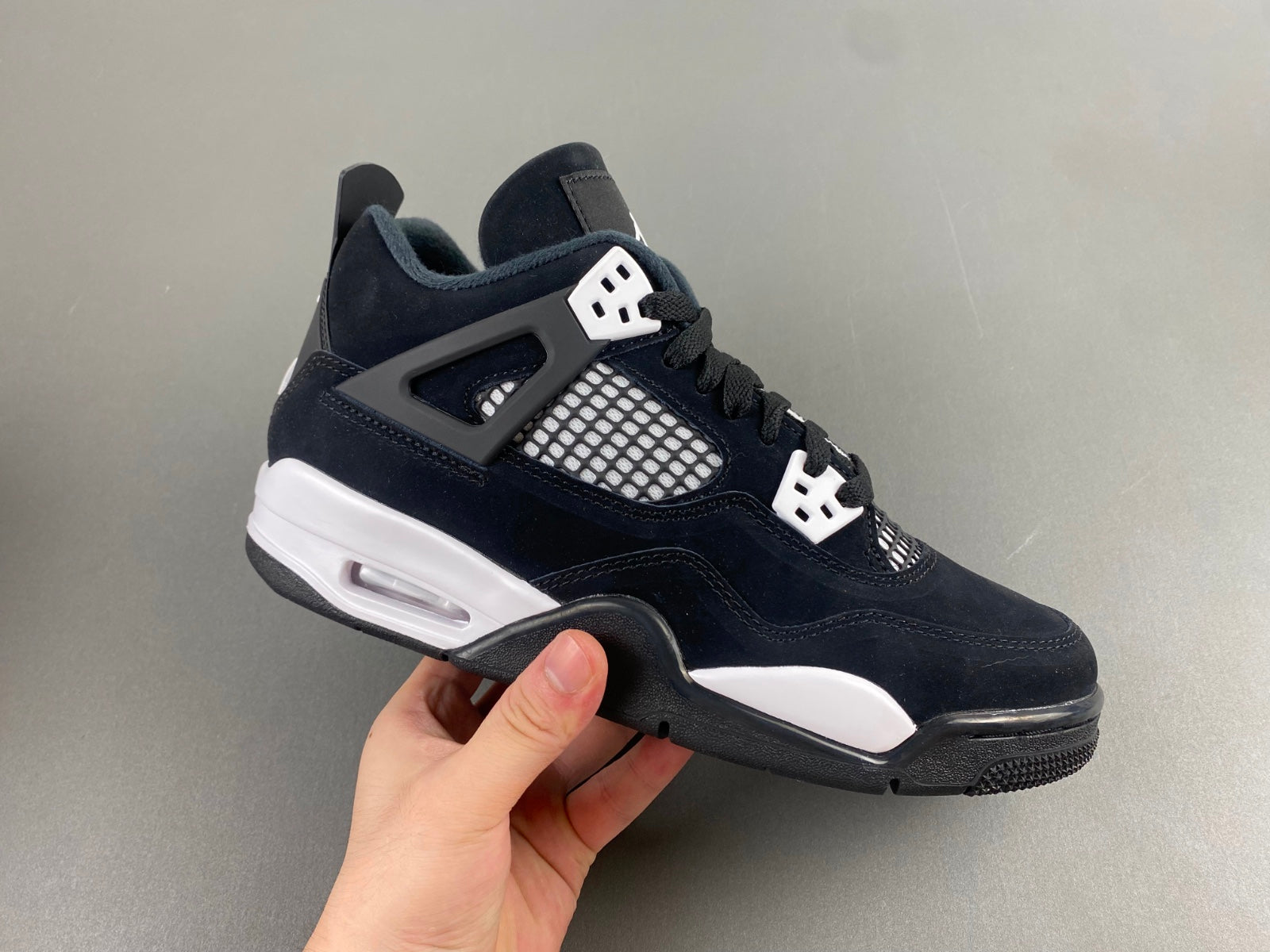 Air Jordan 4 Retro White Thunder