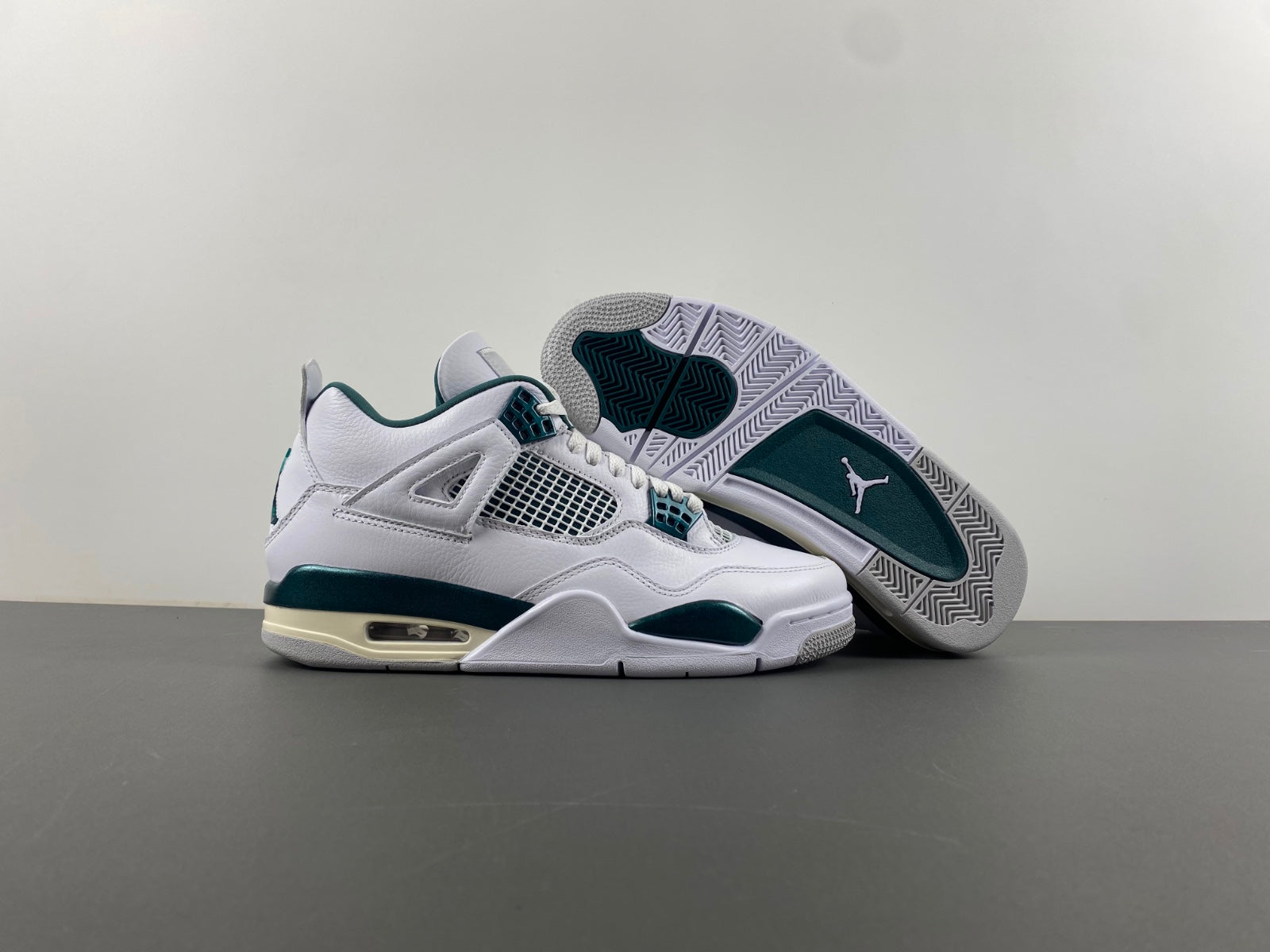 Air Jordan 4 Retro Oxidized Green