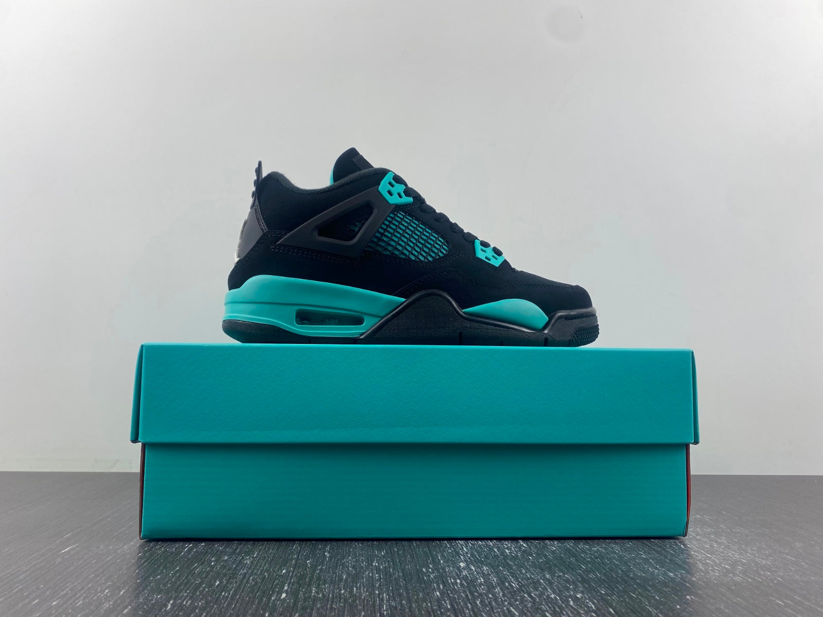 Air Jordan 4 Retro Tiffany