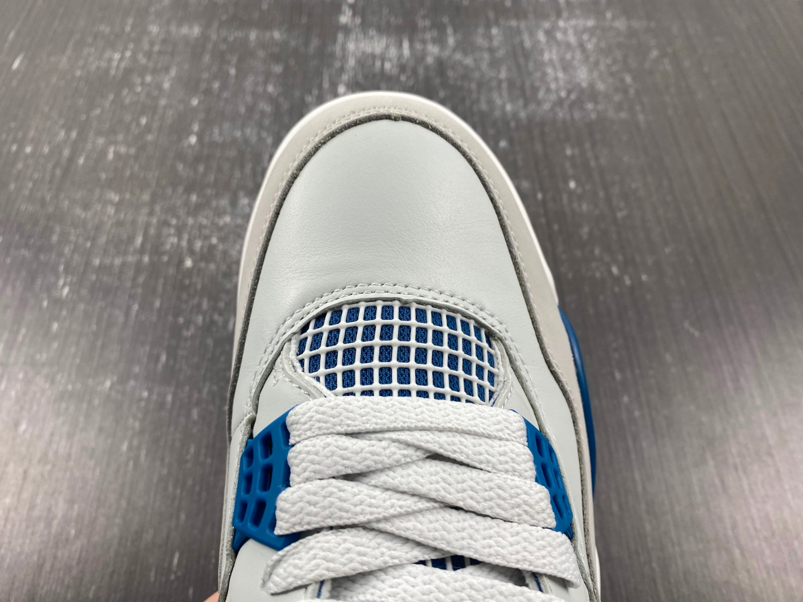 Air Jordan 4 Retro Military Blue