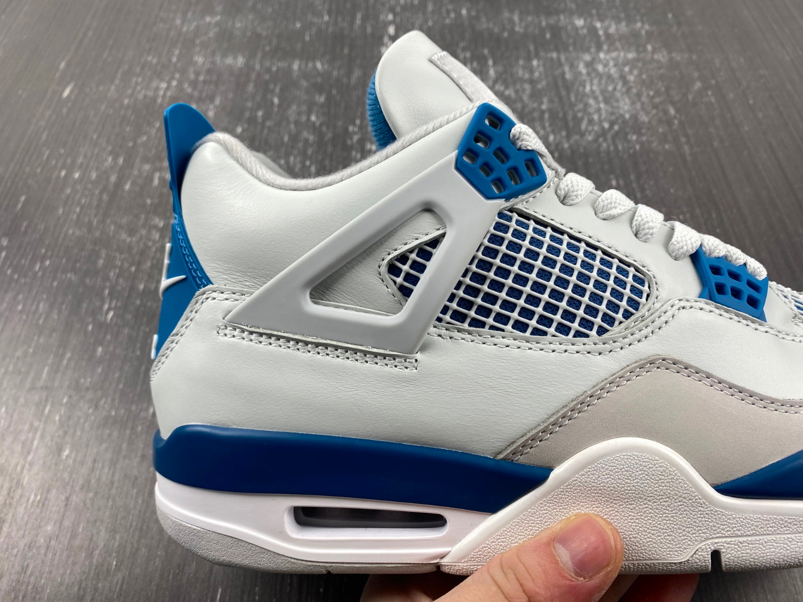 Air Jordan 4 Retro Military Blue