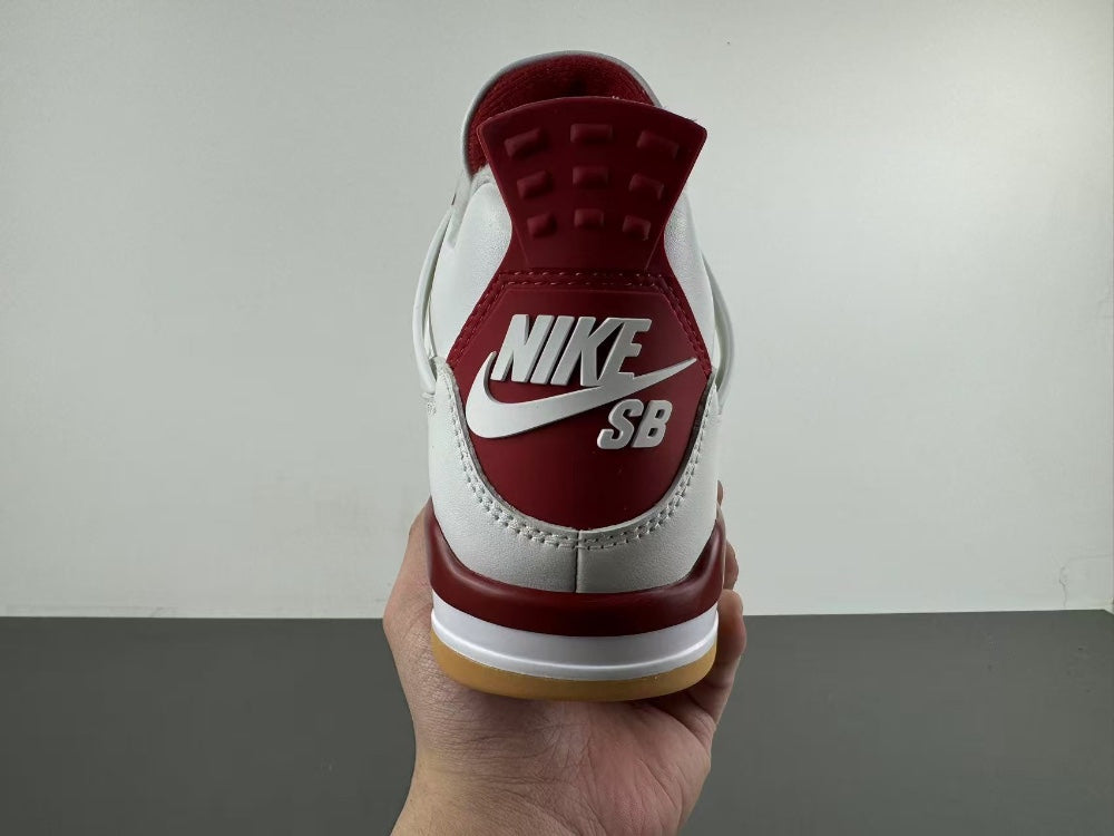 Air Jordan 4 Retro SP Varsity Red Friends & Family