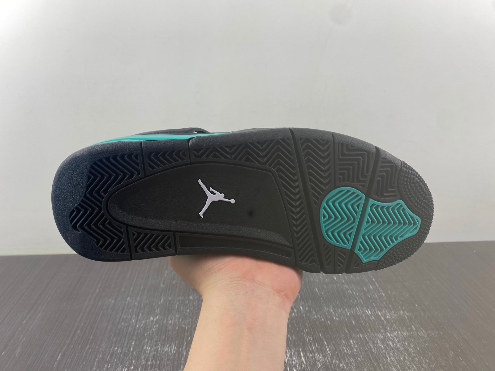 Air Jordan 4 Retro Tiffany