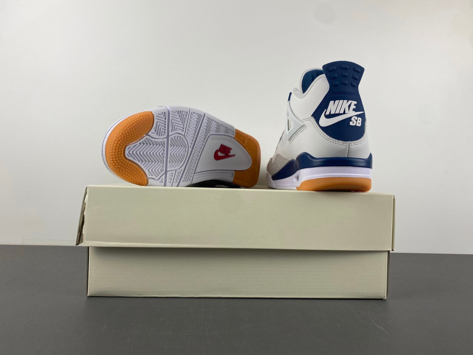 Air Jordan 4 Retro Navy
