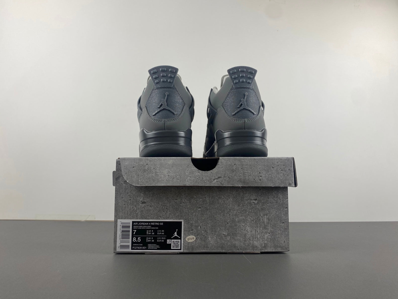 Air Jordan 4 Retro Wet Cement