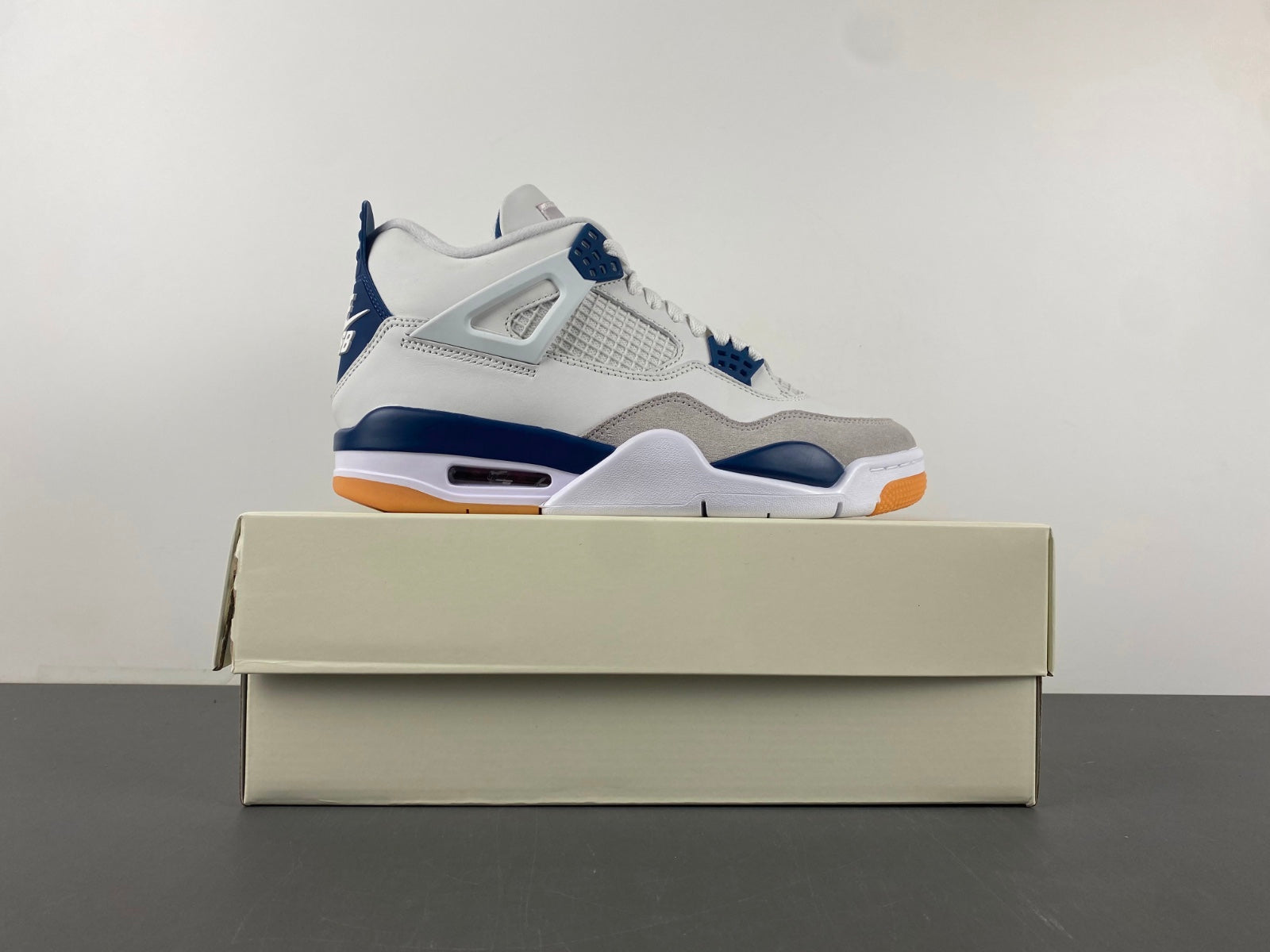 Air Jordan 4 Retro Navy