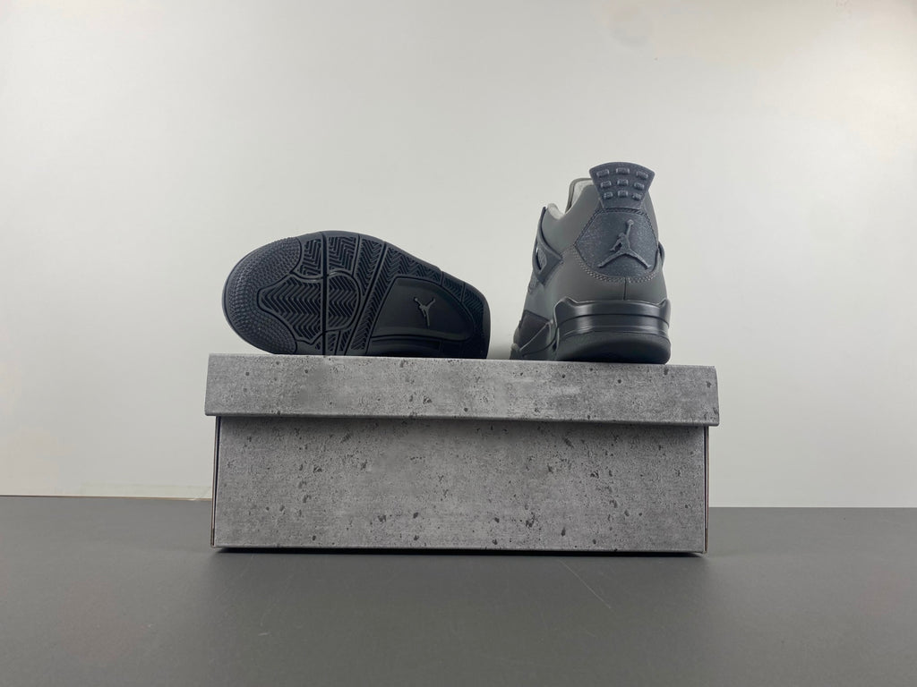 Air Jordan 4 Retro Wet Cement