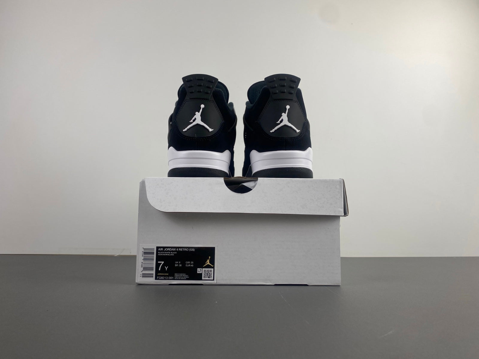 Air Jordan 4 Retro White Thunder