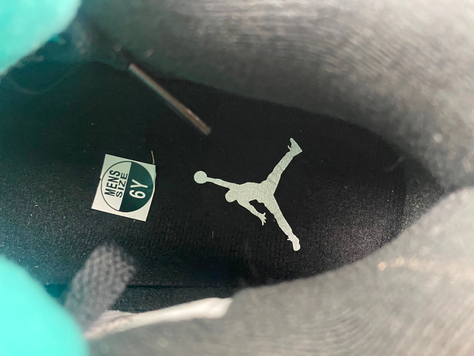 Air Jordan 4 Retro Tiffany