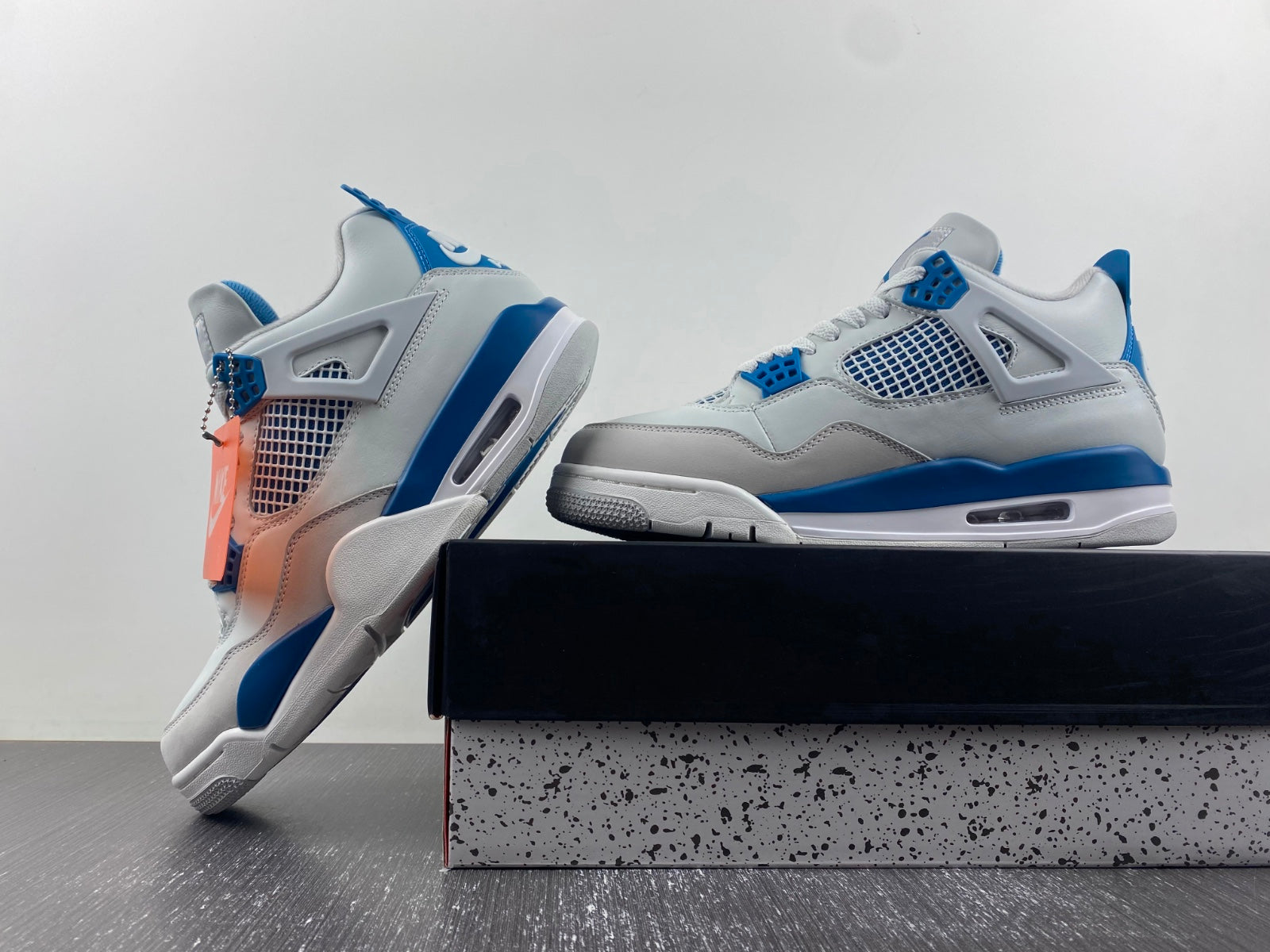 Air Jordan 4 Retro Military Blue