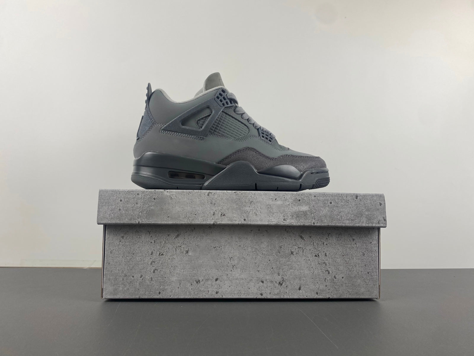 Air Jordan 4 Retro Wet Cement