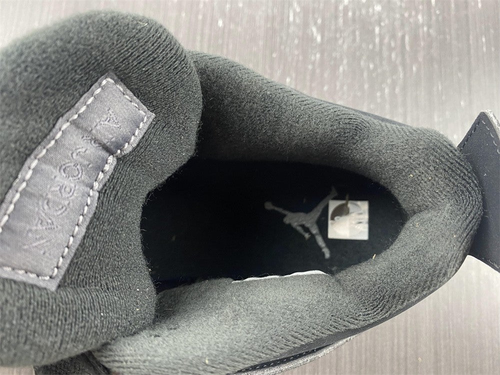 Air Jordan 4 Black Cat
