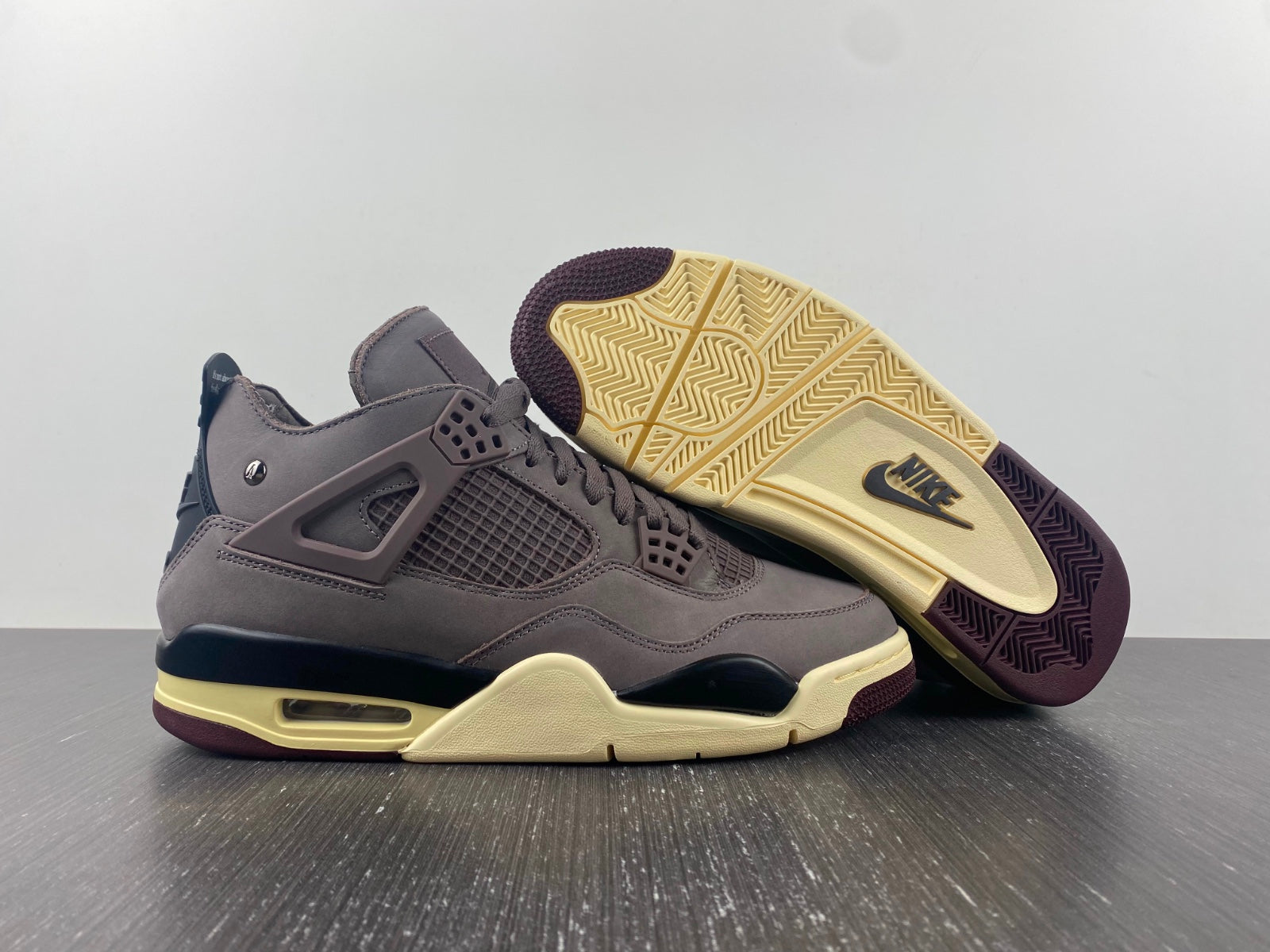 Air Jordan 4 Retro A Ma Maniére