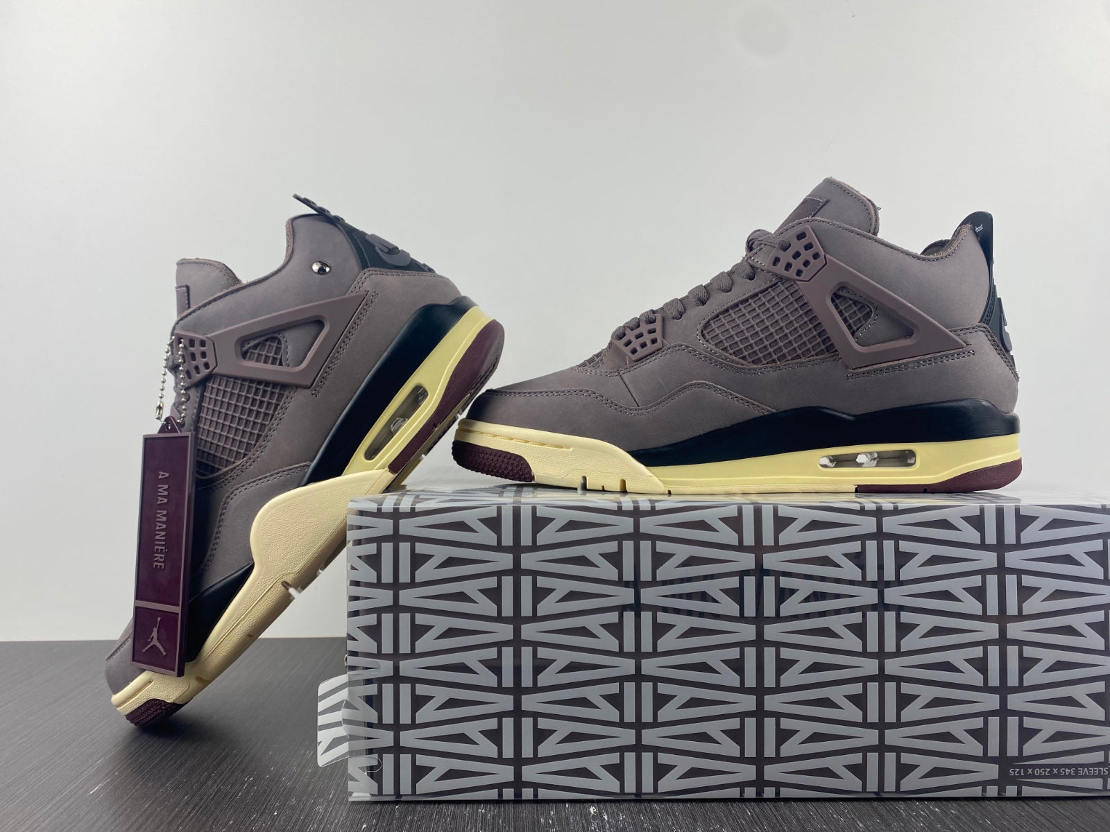 Air Jordan 4 Retro A Ma Maniére
